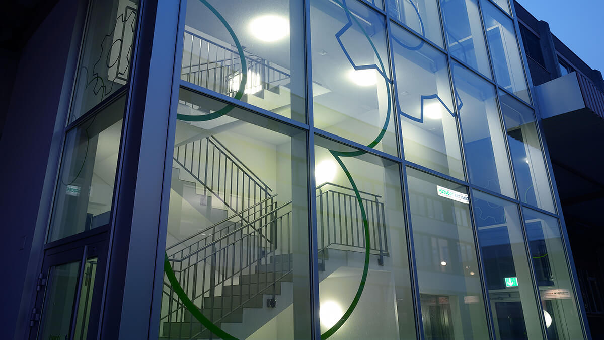 WOSTRAG Metallbau AG - Verglasungen von forster